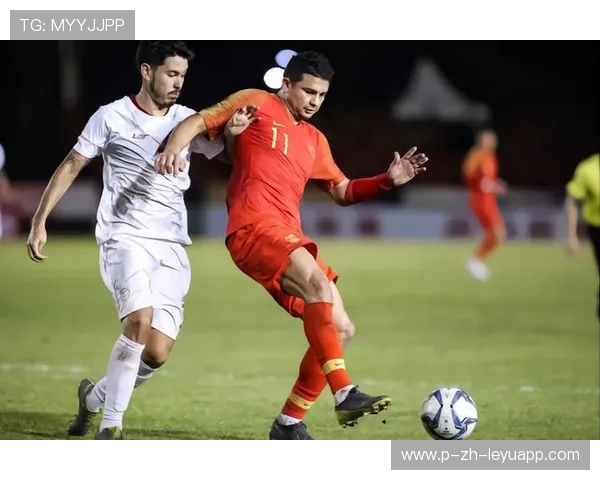 上海申花拉唐中路突破，造点成功——夜色下的胜利序章